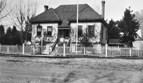 Front view, 1910