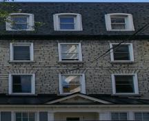 Characteristic segmented arched lintels with contrasting stone sills of the Union Mission, 2009.; RHI2 2009