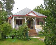 83 Broadway Street; Village of Nakusp