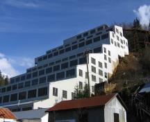 Side view of Britannia Mines Concentrator showing its distinctive height, consolidated massing and stepped profile.; Britannia Mine Museum