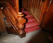 Escalier (détail), église anglicane St. John the Baptist, Manitou, 2011.; Historic Resources Branch, Manitoba Culture, Heritage and Tourism, 2011