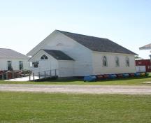 View from the northeast of Roseisle United Church, Morden, 2011.; Historic Resources Branch, Manitoba Culture, Heritage and Tourism, 2011