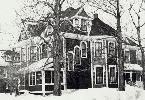 Showing southern and eastern elevations