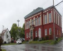 View of the superintendent's house and Western Union Cable Building on Water Street, Bay Roberts, NL.; © HFNL/Andrea O'Brien 2013 