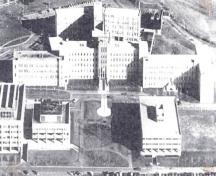Aerial view of the RCMP Headquarters Building, ca. 1991.; Department of Public Works / Ministère des Travaux publics, ca./vers 1991.