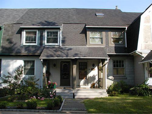 Front Elevation of Centre Units