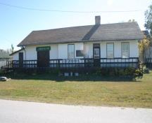 View of the primary facade of the Canadian National Railway Station, Moosehorn, 2011.; Historic Resources Branch, Manitoba Culture, Heritage and Tourism, 2011