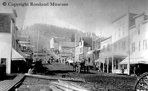 Street scene, Bodega Hotel centre right, c.1897