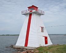 Corner view of Brighton Beach Front Range Lighthouse; Kraig Anderson - lighthousefriends.com