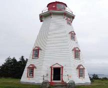 General view of Panmure Head Lighthouse in 2007; Public Works and Government Services Canada | Travaux publics et services gouvernementaux Canada