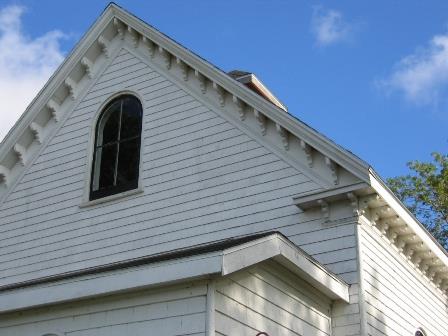 Eave bracketing