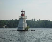 General view of Lighttower; Lighthouse Shoal on Lake Rousseau; Canadian Coast Guard | Garde côtière canadienne