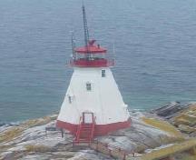 Aerial view of Western Islands Lighthouse; Canadian Coast Guard / Garde côtière canadienne, 1990