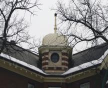 Roof detail of the Anvers Apartments, Winnipeg, 2006; Historic Resources Branch, Manitoba Culture, Heritage and Tourism, 2006
