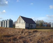 Contextual view, from the southeast, of the Hamm House, Neubergthal, 2005; Historic Resources Branch, Manitoba Culture, Heritage & Tourism, 2005