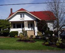 Exterior view Van Houten Residence, 2005; City of Nanaimo, Christine Meutzner, 2005