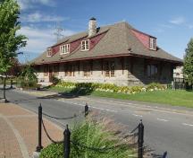 Vue en angle de la gare ferroviaire du Canadien Pacifique à Saint-Jérôme; Ville de Saint-Jérôme | City of Saint-Jérôme