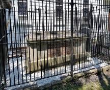 Photo of the graves of Captain Joseph Brant, his wife and their son Chief John Brant in the church yard; Her Majesty's Royal Chapel of the Mohawks' Archives | Archives de Her Majesty's Royal Chapel of the Mohawks