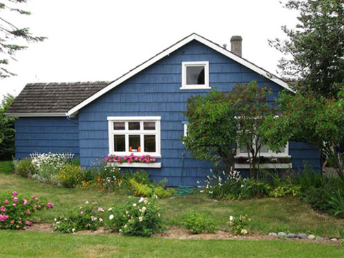 Front view, Sybil Andrews Cottage