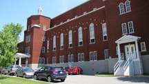 The monastery of the Servantes de Jésus-Marie congregation. Façade facing Laurier Street.; C. Boucher, Parcs Canada | Parks Canada, 2018