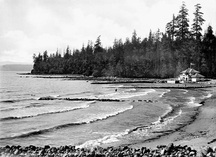 Second Beach, Stanley Park, ca. 1900-1925; Albertype Company / Library and Archives Canada | Bibliothèque et Archives Canada / PA-031687