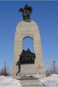 Vue générale du Monument commémoratif de guerre du Canada, 2005.; Agence Parcs Canada / Parks Canada Agency, Meryl Oliver, 2005.