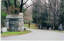 General view of Mount Pleasant Cemetery, showing the winding paths, avenues, and bridges in their routes and extent.; Parks Canada Agency / Agence Parcs Canada.