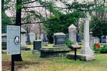 General view of Mount Pleasant Cemetery, showing the large commemorative funeral monuments.; Parks Canada Agency / Agence Parcs Canada.