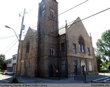 Façade and north elevation on Church street; Courtesy of the County of Brant Public Library | Gracieuseté de la bibliothèque publique du compté de Brant / 2016B006.342