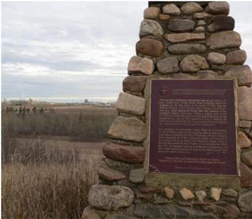 HSMBC cairn and plaque.