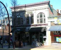Exterior view of Hanna's Undertaking Parlour; City of Victoria, Berdine J. Jonker, 2005.