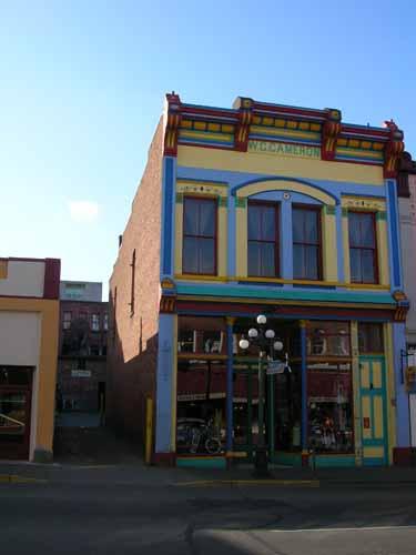 Johnson Street façade, showing adjacent alleyway
