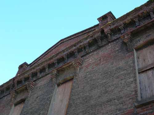 Cornice detail