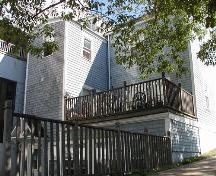 Samuel Greenwood House, added projection, shingle siding, Dartmouth, Nova Scotia, 2005.; HRM Planning and Development Services, Heritage Property Program, 2005.