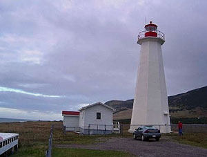 Cape Anguille Light Tower, Department of Fisheries and Oceans 2000 / Phare du cap Anguille, Ministères des Pêches et Océans, 2000
